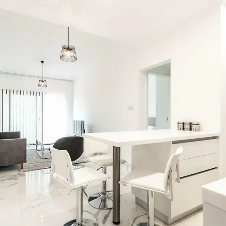 Silver House Boutique Пафос